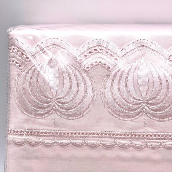 Valerie Interiors Blush Pink Scalloped Embroidered Edge Queen Sheet Set - New - Picture 2 of 6
